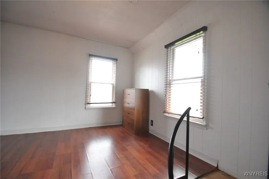 333 Getzville Road, Amherst, New York 14226, Amherst, New York 14226, 3 Bedrooms Bedrooms, 8 Rooms Rooms,1 BathroomBathrooms,Residential Lease,For Rent,333 Getzville Road, Amherst, New York 14226,B1599144