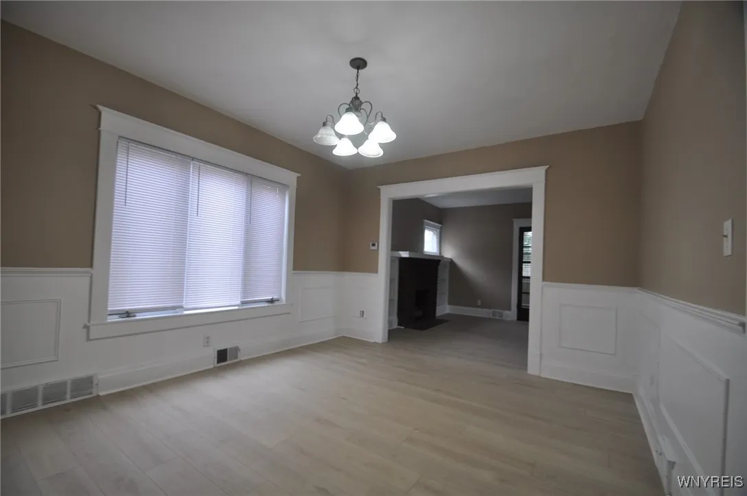 333 Getzville Road, Amherst, New York 14226, Amherst, New York 14226, 3 Bedrooms Bedrooms, 8 Rooms Rooms,1 BathroomBathrooms,Residential Lease,For Rent,333 Getzville Road, Amherst, New York 14226,B1599144