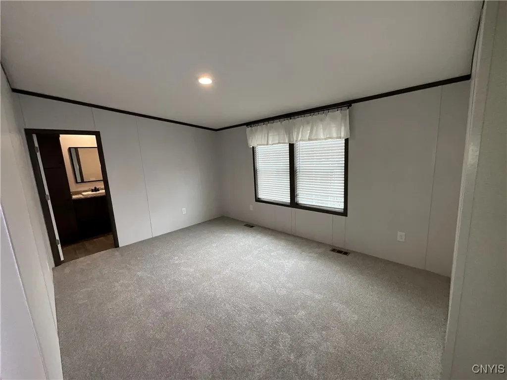 Master bedroom 11 ft x 15 ft