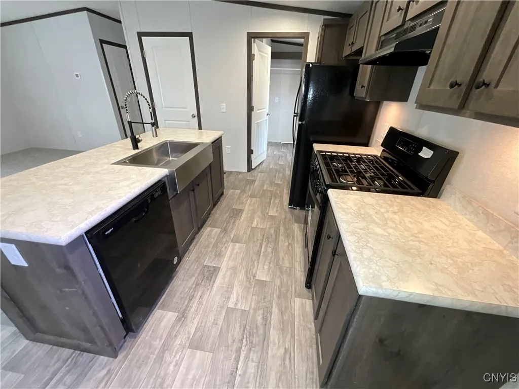 Kitchen with island