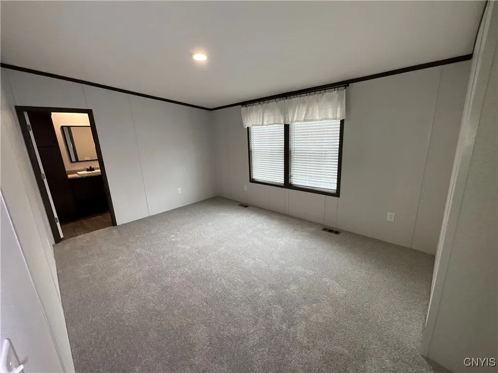 Master bedroom 11 ft x 15 ft
