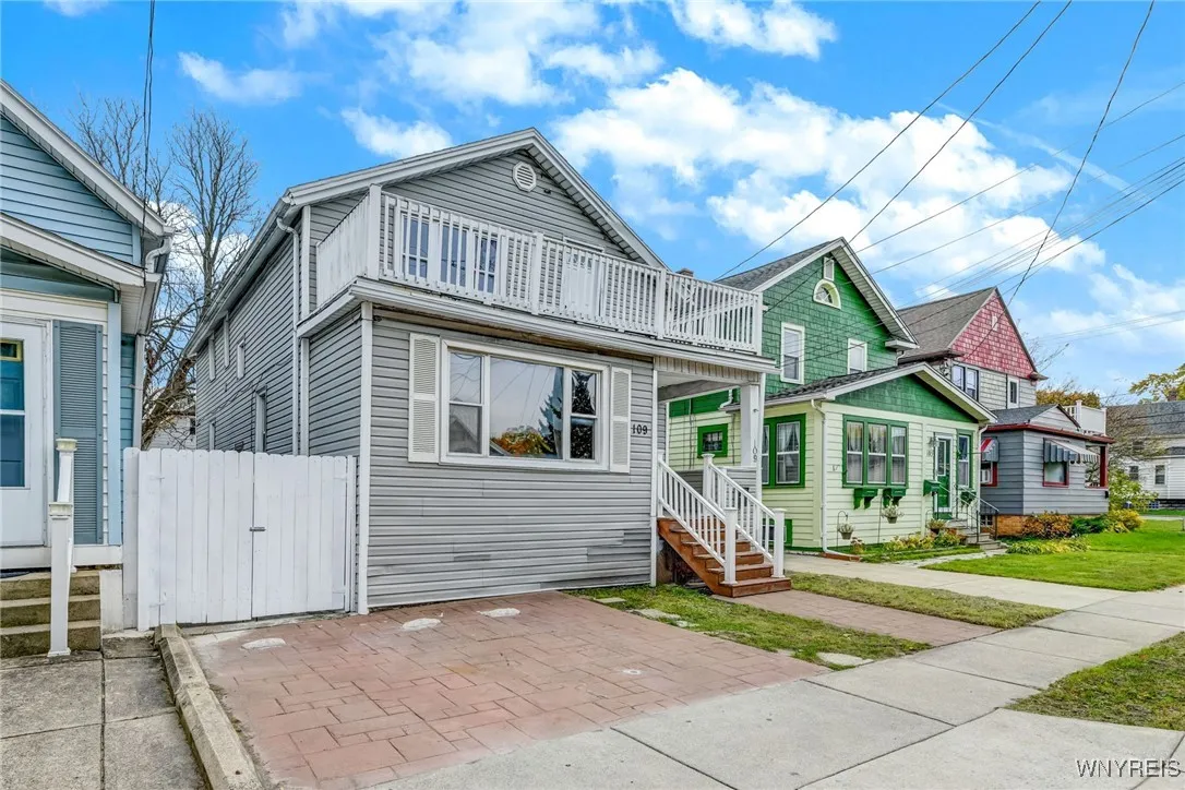 109 Harlem Road, West Seneca, New York 14224, West Seneca, New York 14224, 4 Bedrooms Bedrooms, ,2 BathroomsBathrooms,Residential,Closed,109 Harlem Road, West Seneca, New York 14224,0,B1599280