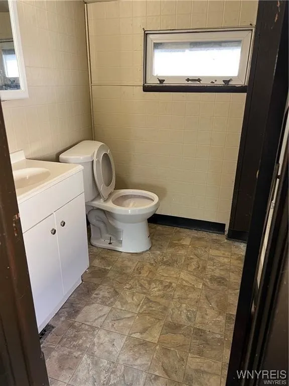 1868 Weston Avenue, Niagara Falls, New York 14305, Niagara Falls, New York 14305, 3 Bedrooms Bedrooms, 6 Rooms Rooms,1 BathroomBathrooms,Residential,For Sale,1868 Weston Avenue, Niagara Falls, New York 14305,B1599121