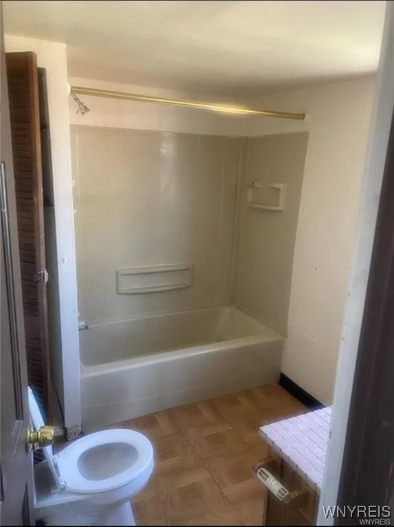 2405 Michigan Avenue, Niagara Falls, New York 1430, Niagara Falls, New York 14305, 2 Bedrooms Bedrooms, 6 Rooms Rooms,1 BathroomBathrooms,Residential,For Sale,2405 Michigan Avenue, Niagara Falls, New York 1430,B1599158