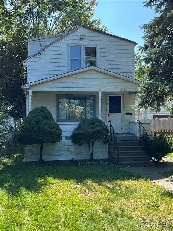 2405 Michigan Avenue, Niagara Falls, New York 1430, Niagara Falls, New York 14305, 2 Bedrooms Bedrooms, 6 Rooms Rooms,1 BathroomBathrooms,Residential,For Sale,2405 Michigan Avenue, Niagara Falls, New York 1430,B1599158