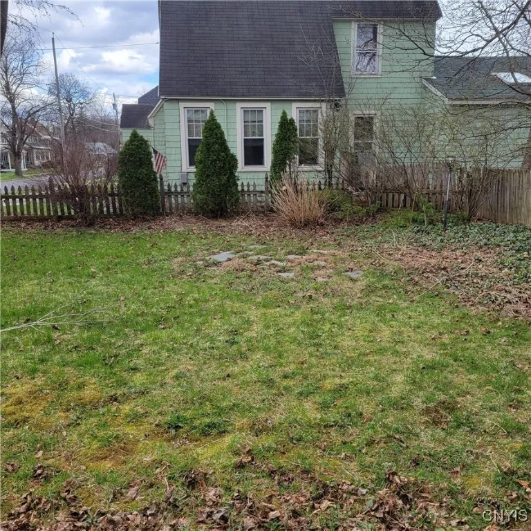 15 Brookline Drive, Utica, New York 13501, Utica, New York 13501, 3 Bedrooms Bedrooms, 7 Rooms Rooms,1 BathroomBathrooms,Residential,Closed,15 Brookline Drive, Utica, New York 13501,0,S1599347