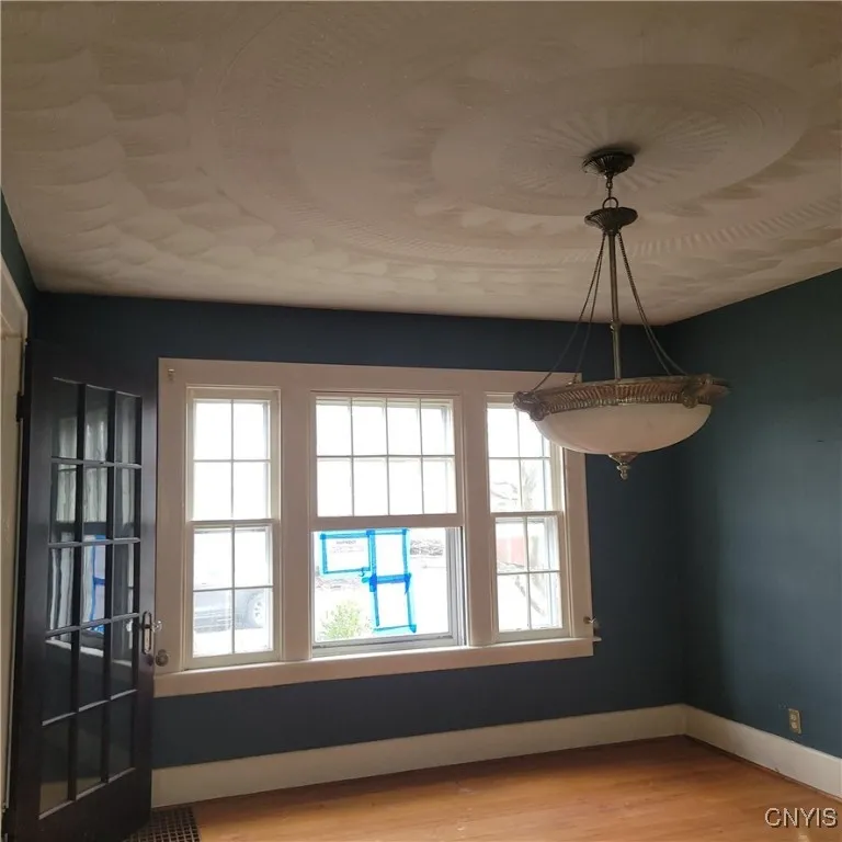 15 Brookline Drive, Utica, New York 13501, Utica, New York 13501, 3 Bedrooms Bedrooms, 7 Rooms Rooms,1 BathroomBathrooms,Residential,Closed,15 Brookline Drive, Utica, New York 13501,0,S1599347