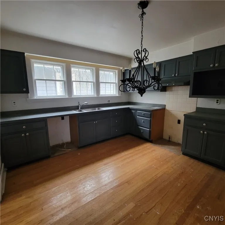 15 Brookline Drive, Utica, New York 13501, Utica, New York 13501, 3 Bedrooms Bedrooms, 7 Rooms Rooms,1 BathroomBathrooms,Residential,Closed,15 Brookline Drive, Utica, New York 13501,0,S1599347