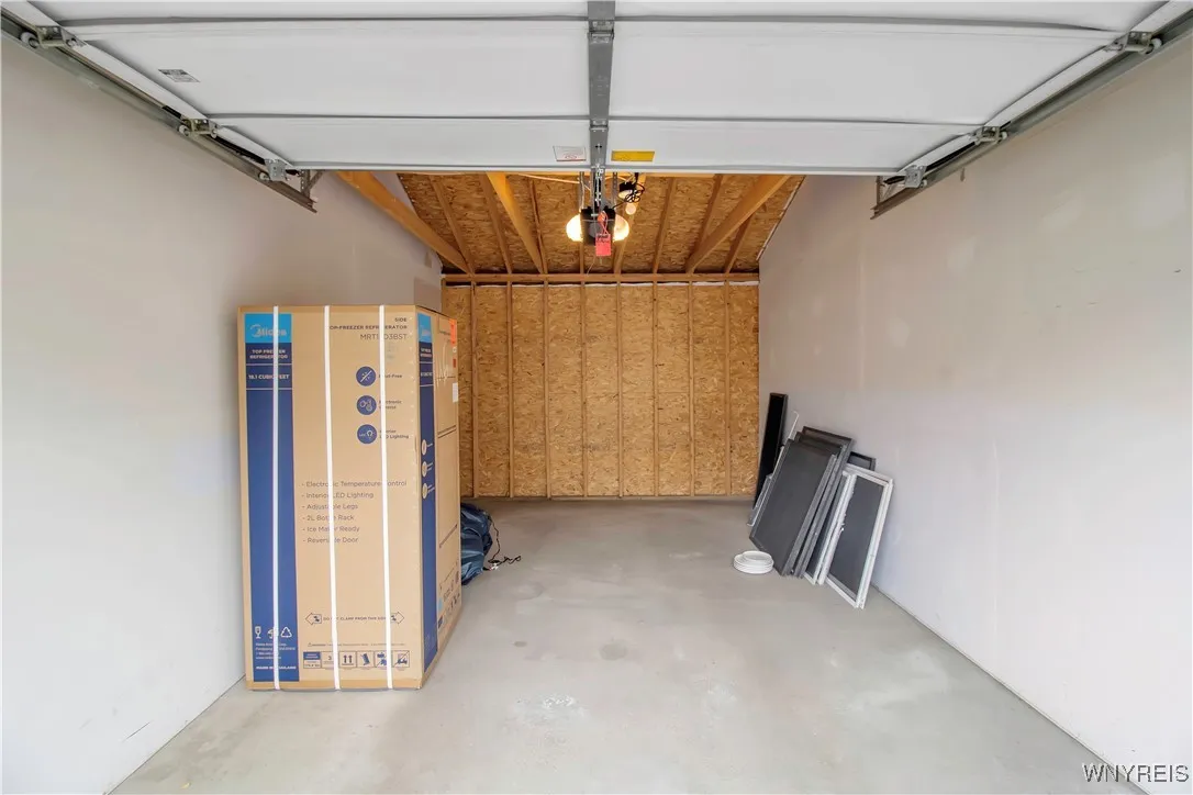 160 Olde Stone Lane, Lancaster, New York 14086, Lancaster, New York 14086, 3 Bedrooms Bedrooms, 10 Rooms Rooms,3 BathroomsBathrooms,Residential,Closed,160 Olde Stone Lane, Lancaster, New York 14086,0,B1599053