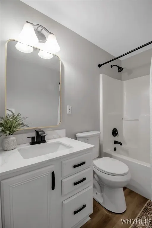160 Olde Stone Lane, Lancaster, New York 14086, Lancaster, New York 14086, 3 Bedrooms Bedrooms, 10 Rooms Rooms,3 BathroomsBathrooms,Residential,Closed,160 Olde Stone Lane, Lancaster, New York 14086,0,B1599053