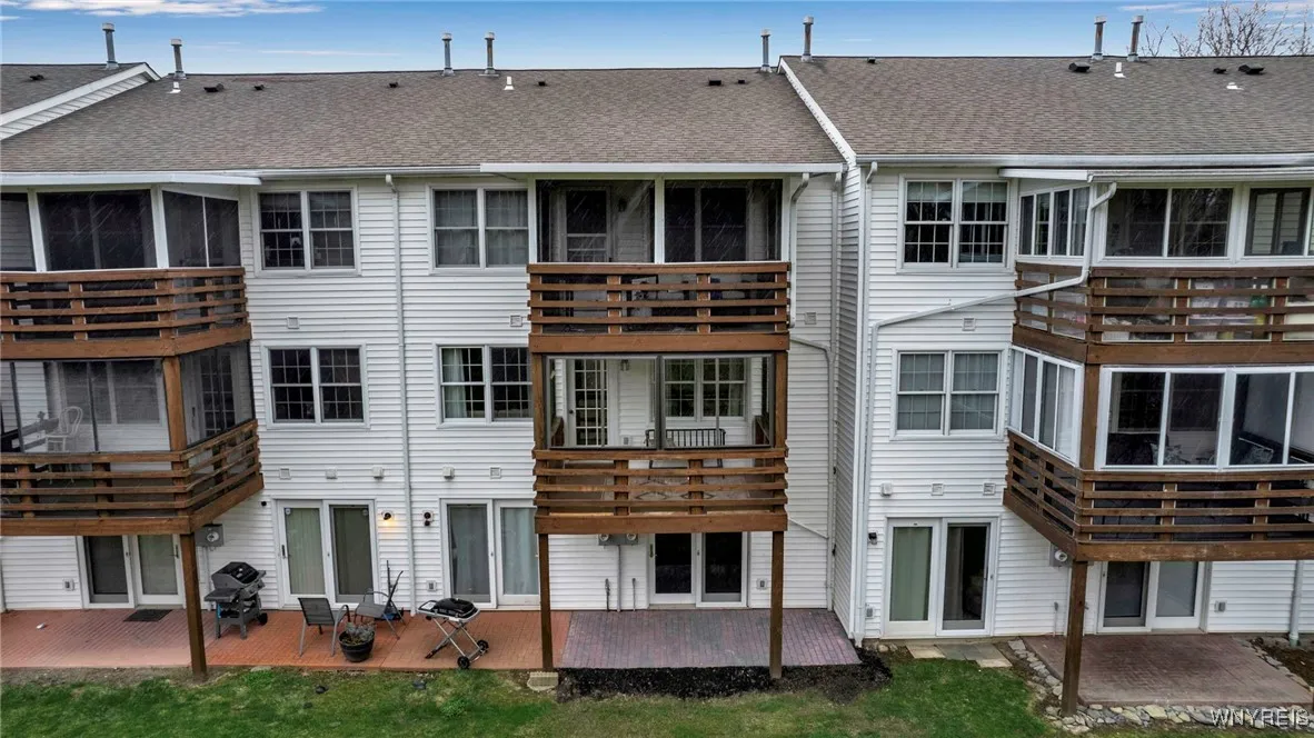 160 Olde Stone Lane, Lancaster, New York 14086, Lancaster, New York 14086, 3 Bedrooms Bedrooms, 10 Rooms Rooms,3 BathroomsBathrooms,Residential,Closed,160 Olde Stone Lane, Lancaster, New York 14086,0,B1599053