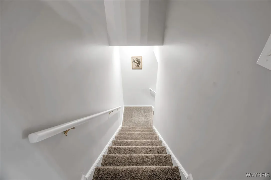160 Olde Stone Lane, Lancaster, New York 14086, Lancaster, New York 14086, 3 Bedrooms Bedrooms, 10 Rooms Rooms,3 BathroomsBathrooms,Residential,Closed,160 Olde Stone Lane, Lancaster, New York 14086,0,B1599053