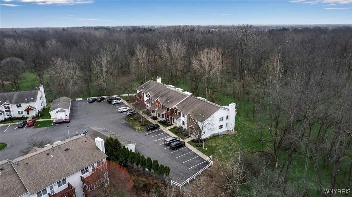 160 Olde Stone Lane, Lancaster, New York 14086, Lancaster, New York 14086, 3 Bedrooms Bedrooms, 10 Rooms Rooms,3 BathroomsBathrooms,Residential,Closed,160 Olde Stone Lane, Lancaster, New York 14086,0,B1599053