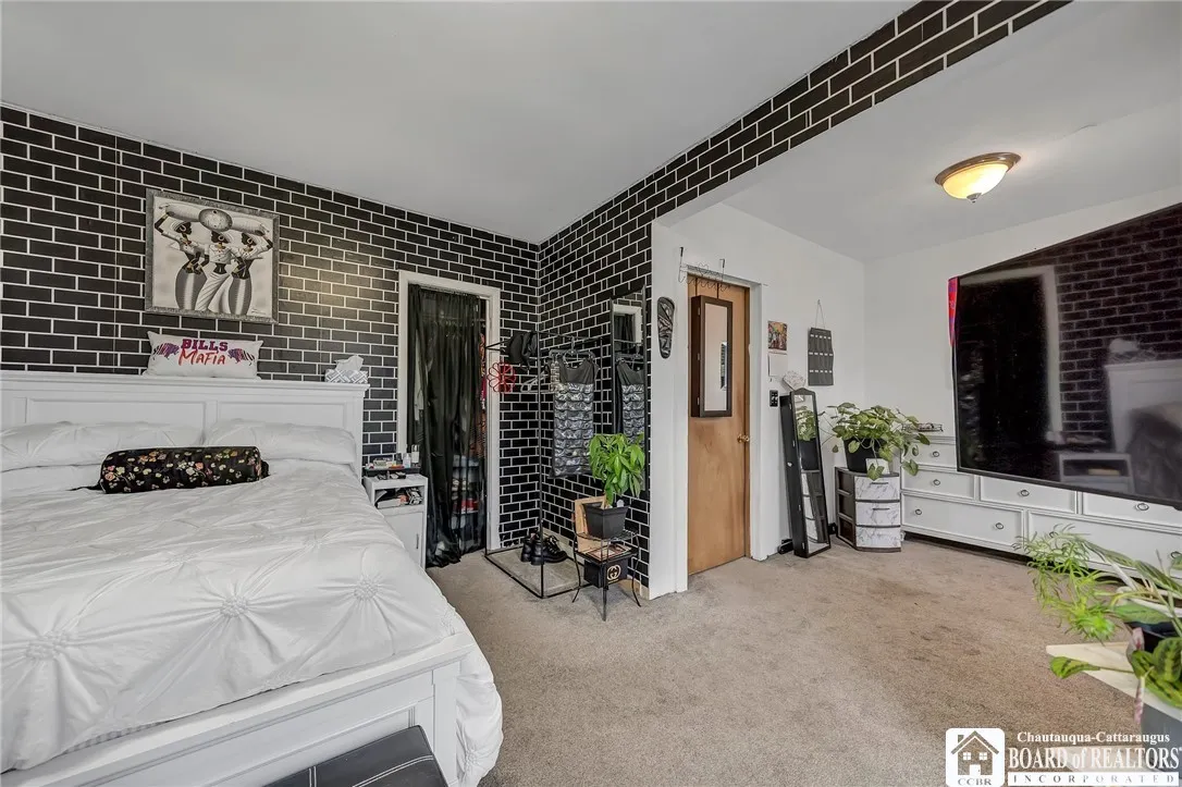 436 Baynes Street, Buffalo, New York 14213, Buffalo, New York 14213, 3 Bedrooms Bedrooms, 7 Rooms Rooms,2 BathroomsBathrooms,Residential,For Sale,436 Baynes Street, Buffalo, New York 14213,R1599459