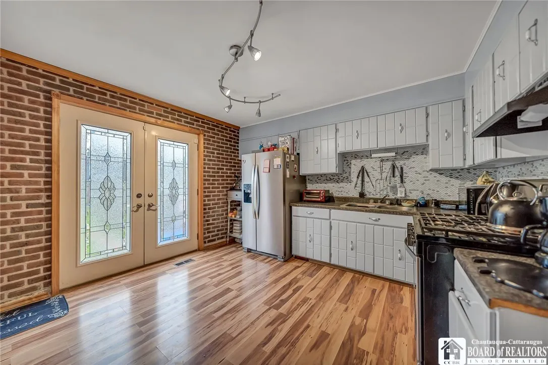 436 Baynes Street, Buffalo, New York 14213, Buffalo, New York 14213, 3 Bedrooms Bedrooms, 7 Rooms Rooms,2 BathroomsBathrooms,Residential,For Sale,436 Baynes Street, Buffalo, New York 14213,R1599459