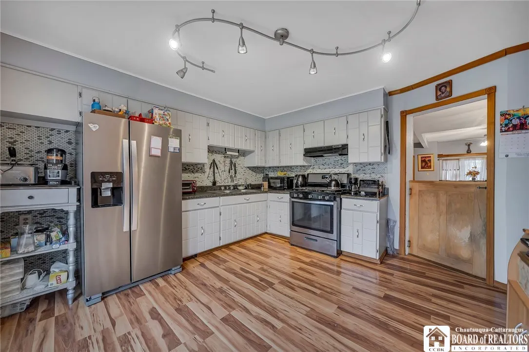 436 Baynes Street, Buffalo, New York 14213, Buffalo, New York 14213, 3 Bedrooms Bedrooms, 7 Rooms Rooms,2 BathroomsBathrooms,Residential,For Sale,436 Baynes Street, Buffalo, New York 14213,R1599459