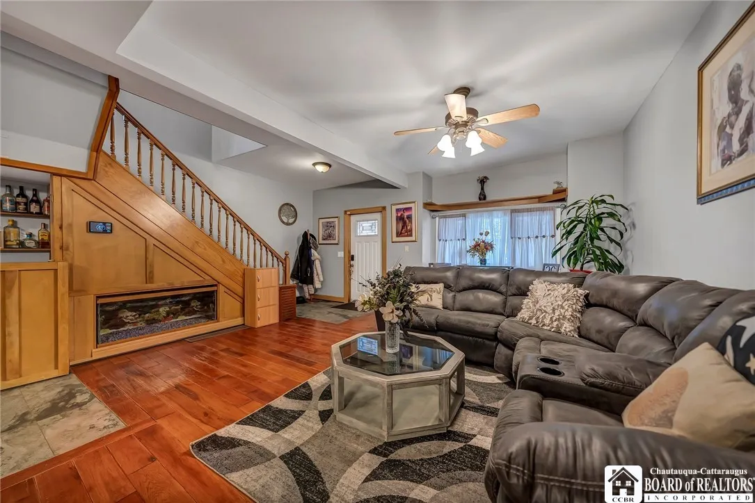 436 Baynes Street, Buffalo, New York 14213, Buffalo, New York 14213, 3 Bedrooms Bedrooms, 7 Rooms Rooms,2 BathroomsBathrooms,Residential,For Sale,436 Baynes Street, Buffalo, New York 14213,R1599459