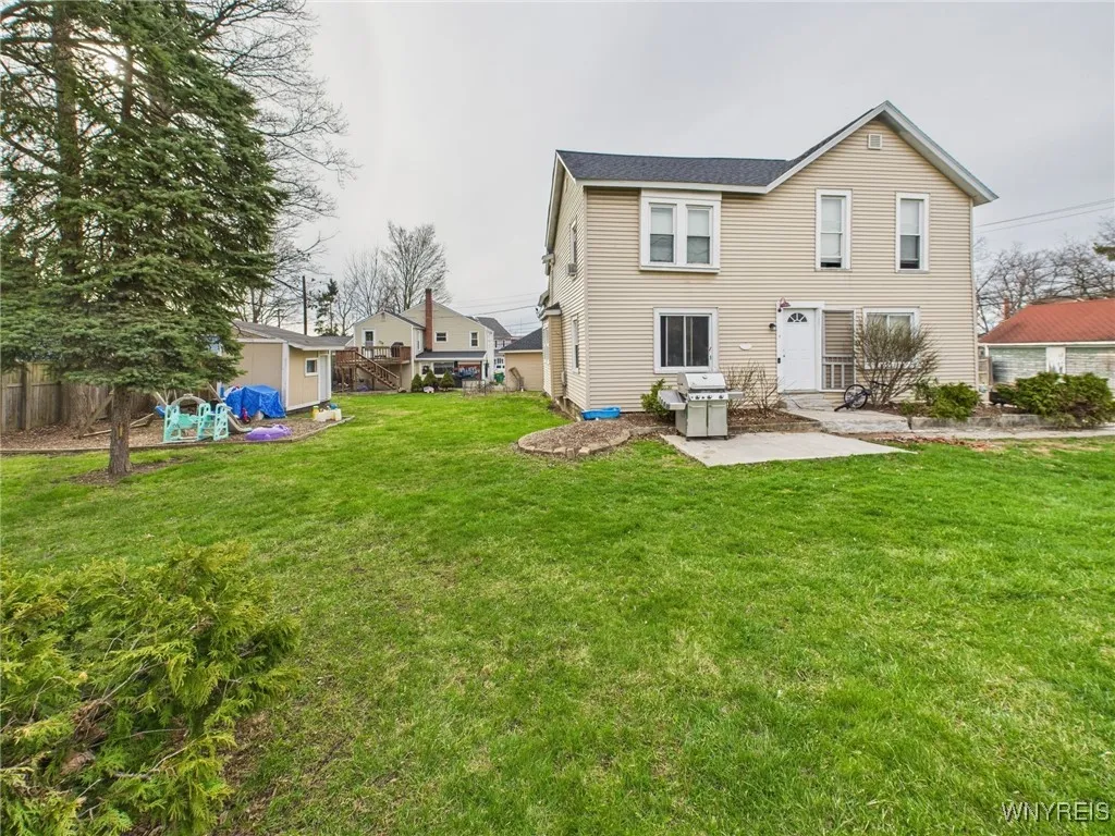 67 Pierce Avenue, Hamburg, New York 14075, Hamburg, New York 14075, 8 Bedrooms Bedrooms, ,Multi Family,Closed,67 Pierce Avenue, Hamburg, New York 14075,0,B1599491