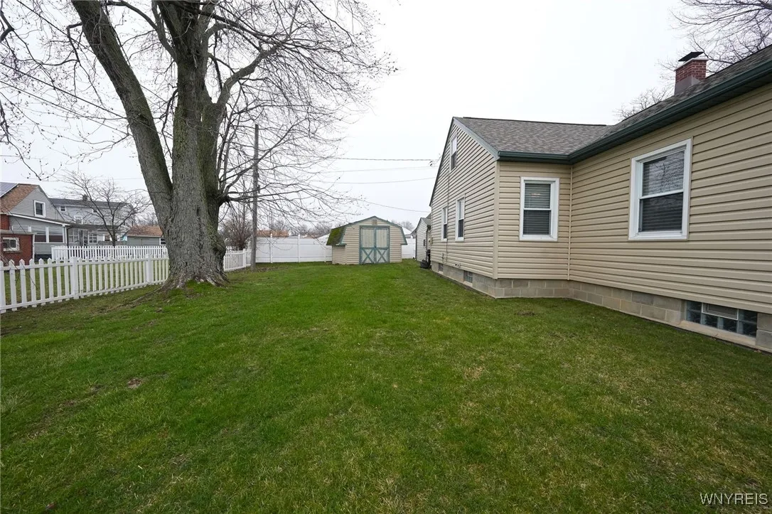 4796 Mount Vernon Boulevard, Hamburg, New York 140, Hamburg, New York 14075, 3 Bedrooms Bedrooms, 6 Rooms Rooms,1 BathroomBathrooms,Residential,Closed,4796 Mount Vernon Boulevard, Hamburg, New York 140,0,B1598371