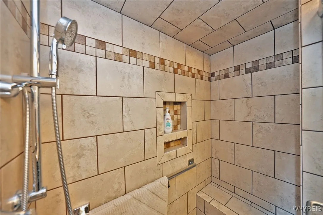 4796 Mount Vernon Boulevard, Hamburg, New York 140, Hamburg, New York 14075, 3 Bedrooms Bedrooms, 6 Rooms Rooms,1 BathroomBathrooms,Residential,Closed,4796 Mount Vernon Boulevard, Hamburg, New York 140,0,B1598371