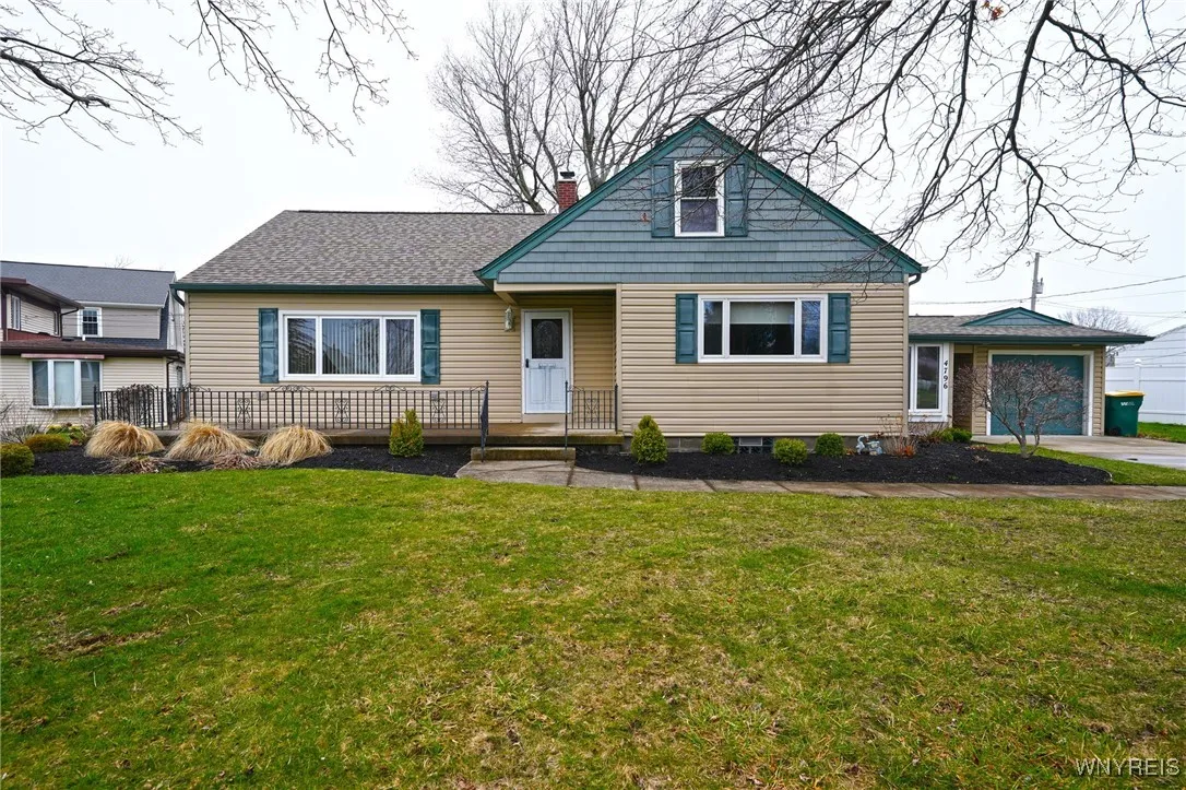 4796 Mount Vernon Boulevard, Hamburg, New York 140, Hamburg, New York 14075, 3 Bedrooms Bedrooms, 6 Rooms Rooms,1 BathroomBathrooms,Residential,Closed,4796 Mount Vernon Boulevard, Hamburg, New York 140,0,B1598371