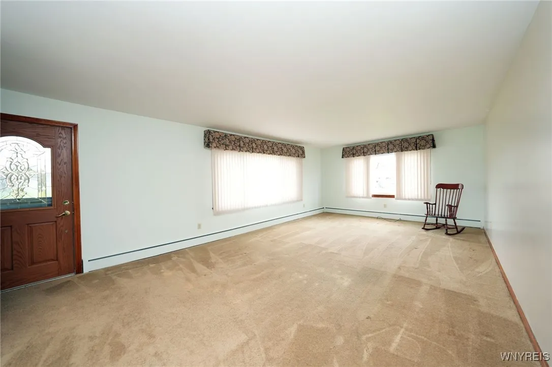 4796 Mount Vernon Boulevard, Hamburg, New York 140, Hamburg, New York 14075, 3 Bedrooms Bedrooms, 6 Rooms Rooms,1 BathroomBathrooms,Residential,Closed,4796 Mount Vernon Boulevard, Hamburg, New York 140,0,B1598371