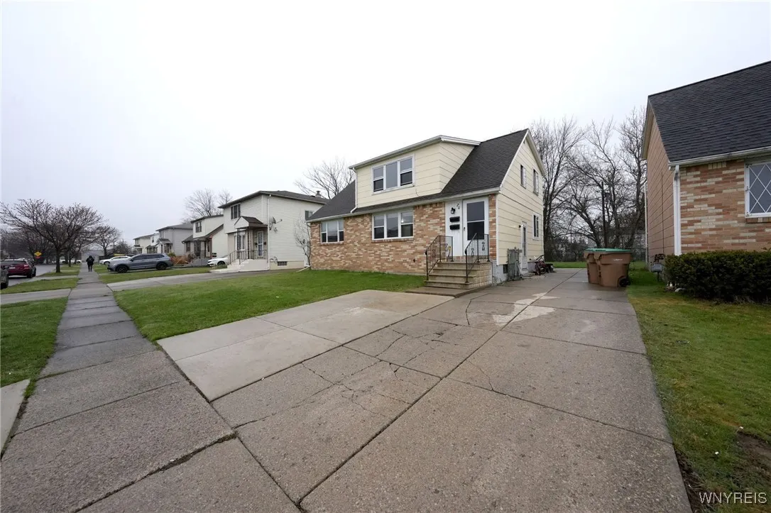20 Marie Avenue, Cheektowaga, New York 14227, Cheektowaga, New York 14227, 5 Bedrooms Bedrooms, ,2 BathroomsBathrooms,Residential,For Sale,20 Marie Avenue, Cheektowaga, New York 14227,B1598929