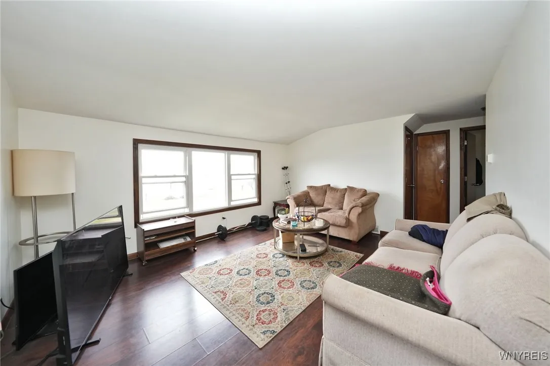 20 Marie Avenue, Cheektowaga, New York 14227, Cheektowaga, New York 14227, 5 Bedrooms Bedrooms, ,2 BathroomsBathrooms,Residential,For Sale,20 Marie Avenue, Cheektowaga, New York 14227,B1598929
