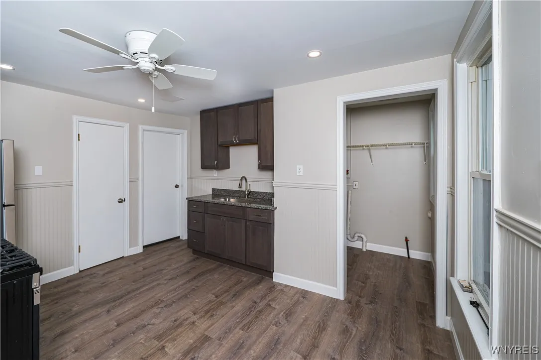 79 Fulton #2 Street, Buffalo, New York 14204, Buffalo, New York 14204, 2 Bedrooms Bedrooms, 6 Rooms Rooms,1 BathroomBathrooms,Residential Lease,Closed,79 Fulton #2 Street, Buffalo, New York 14204,0,B1599385