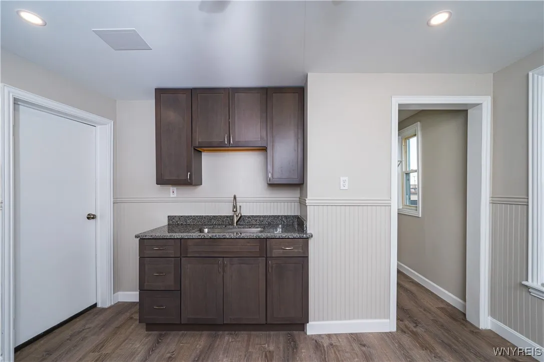 79 Fulton #2 Street, Buffalo, New York 14204, Buffalo, New York 14204, 2 Bedrooms Bedrooms, 6 Rooms Rooms,1 BathroomBathrooms,Residential Lease,Closed,79 Fulton #2 Street, Buffalo, New York 14204,0,B1599385