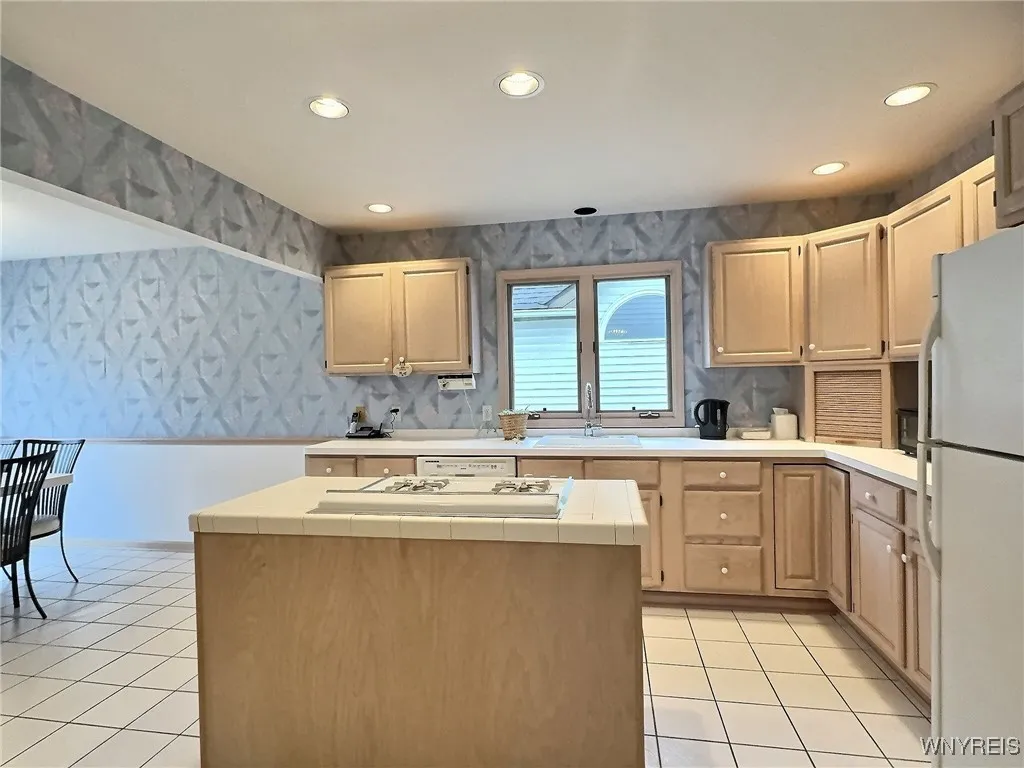 8 Eagles Trce, Amherst, New York 14221, Amherst, New York 14221, 3 Bedrooms Bedrooms, 6 Rooms Rooms,2 BathroomsBathrooms,Residential,Closed,8 Eagles Trce, Amherst, New York 14221,0,B1599536