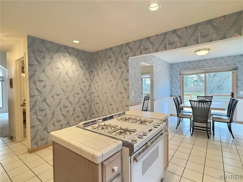 8 Eagles Trce, Amherst, New York 14221, Amherst, New York 14221, 3 Bedrooms Bedrooms, 6 Rooms Rooms,2 BathroomsBathrooms,Residential,Closed,8 Eagles Trce, Amherst, New York 14221,0,B1599536