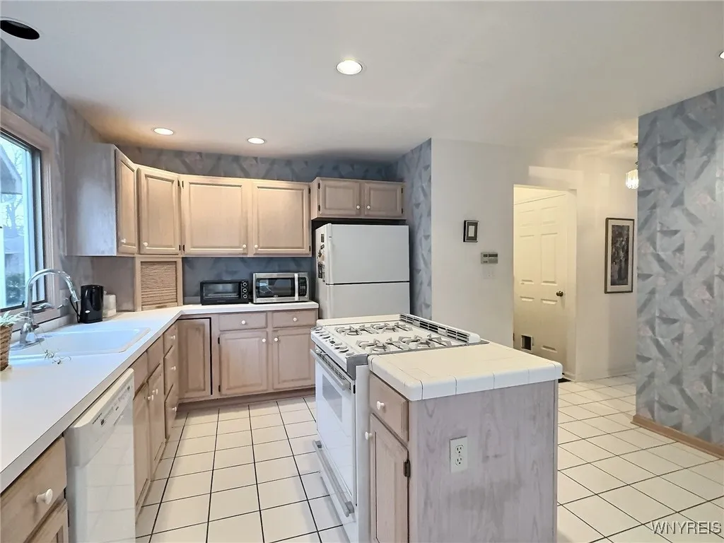 8 Eagles Trce, Amherst, New York 14221, Amherst, New York 14221, 3 Bedrooms Bedrooms, 6 Rooms Rooms,2 BathroomsBathrooms,Residential,Closed,8 Eagles Trce, Amherst, New York 14221,0,B1599536