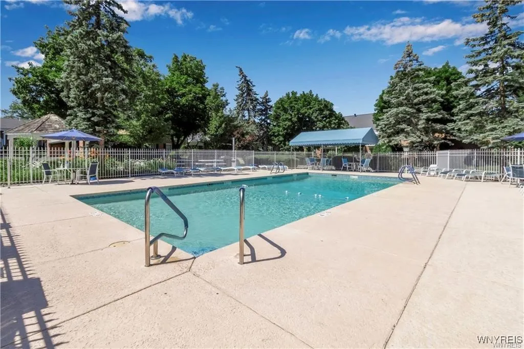 105 G Homer Lane G, Amherst, New York 14221, Amherst, New York 14221, 2 Bedrooms Bedrooms, 5 Rooms Rooms,2 BathroomsBathrooms,Residential,Closed,105 G Homer Lane G, Amherst, New York 14221,0,B1599620