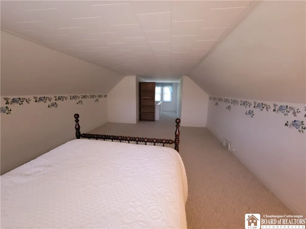 18 Ivy Street, Jamestown, New York 14701, Jamestown, New York 14701, 3 Bedrooms Bedrooms, 7 Rooms Rooms,1 BathroomBathrooms,Residential,Closed,18 Ivy Street, Jamestown, New York 14701,R1599478