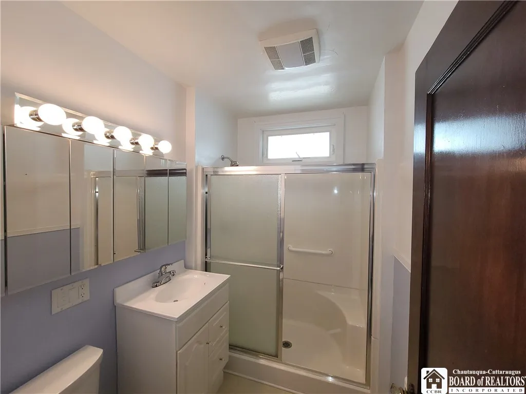 18 Ivy Street, Jamestown, New York 14701, Jamestown, New York 14701, 3 Bedrooms Bedrooms, 7 Rooms Rooms,1 BathroomBathrooms,Residential,Closed,18 Ivy Street, Jamestown, New York 14701,R1599478