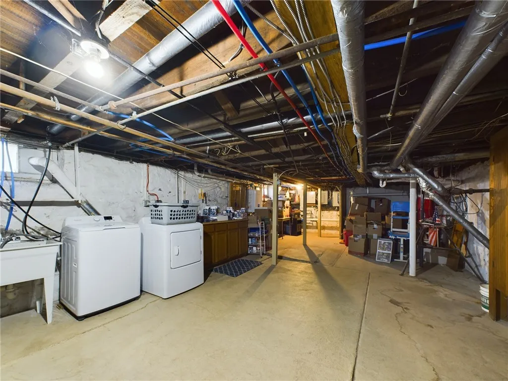 159 Washington Street, Auburn, New York 13021, Auburn, New York 13021, ,Commercial Sale,For Sale,159 Washington Street, Auburn, New York 13021,R1599680