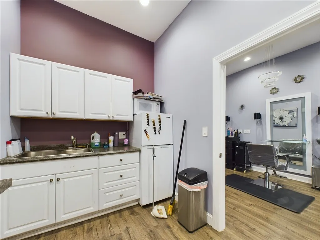159 Washington Street, Auburn, New York 13021, Auburn, New York 13021, ,Commercial Sale,For Sale,159 Washington Street, Auburn, New York 13021,R1599680