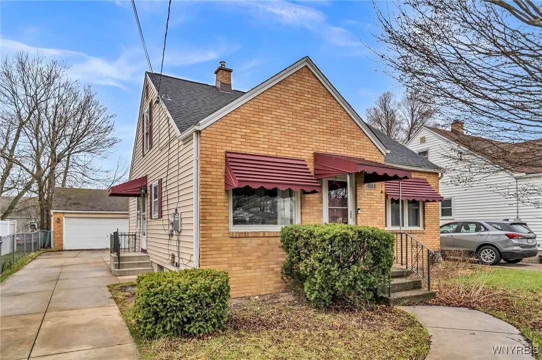 4086 Bailey Avenue, Amherst, New York 14226, Amherst, New York 14226, 4 Bedrooms Bedrooms, 6 Rooms Rooms,1 BathroomBathrooms,Residential,Closed,4086 Bailey Avenue, Amherst, New York 14226,0,B1599646