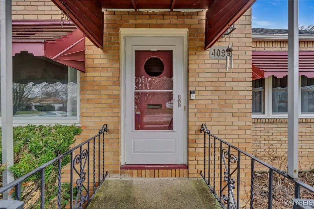 4086 Bailey Avenue, Amherst, New York 14226, Amherst, New York 14226, 4 Bedrooms Bedrooms, 6 Rooms Rooms,1 BathroomBathrooms,Residential,Closed,4086 Bailey Avenue, Amherst, New York 14226,0,B1599646