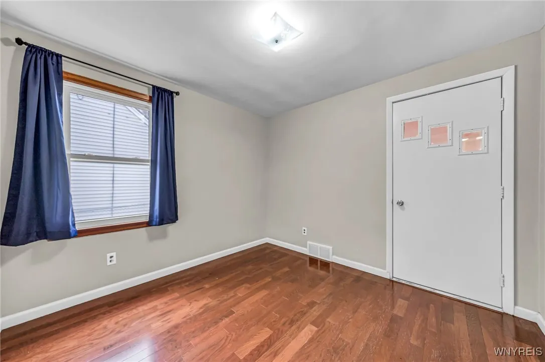 4086 Bailey Avenue, Amherst, New York 14226, Amherst, New York 14226, 4 Bedrooms Bedrooms, 6 Rooms Rooms,1 BathroomBathrooms,Residential,Closed,4086 Bailey Avenue, Amherst, New York 14226,0,B1599646