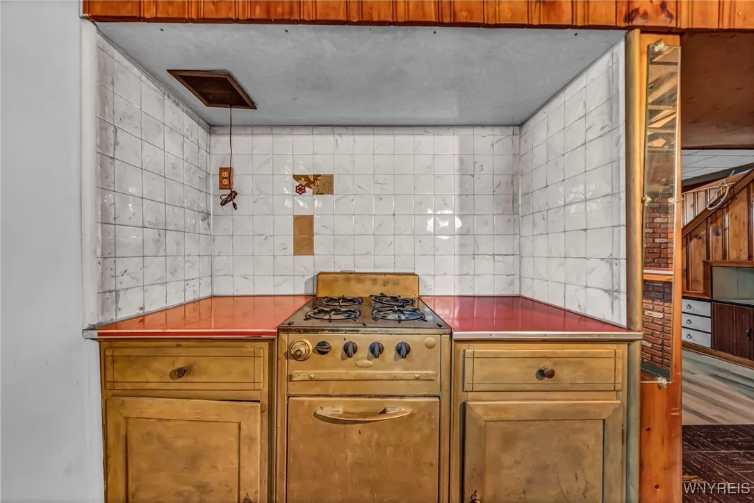 4086 Bailey Avenue, Amherst, New York 14226, Amherst, New York 14226, 4 Bedrooms Bedrooms, 6 Rooms Rooms,1 BathroomBathrooms,Residential,Closed,4086 Bailey Avenue, Amherst, New York 14226,0,B1599646