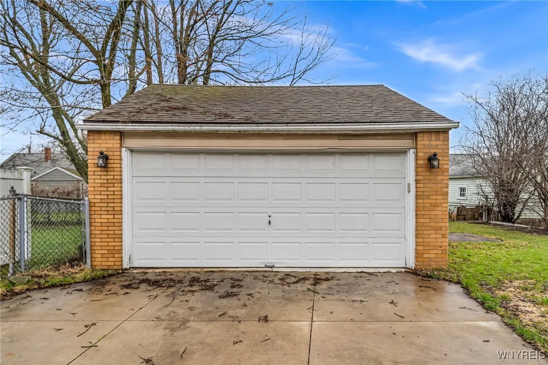 4086 Bailey Avenue, Amherst, New York 14226, Amherst, New York 14226, 4 Bedrooms Bedrooms, 6 Rooms Rooms,1 BathroomBathrooms,Residential,Closed,4086 Bailey Avenue, Amherst, New York 14226,0,B1599646