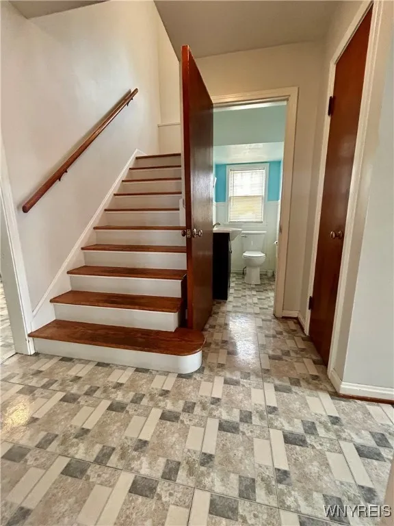 1665 Colvin Boulevard, Tonawanda-town, New York 14, Tonawanda, New York 14223, 4 Bedrooms Bedrooms, 7 Rooms Rooms,1 BathroomBathrooms,Residential,Closed,1665 Colvin Boulevard, Tonawanda-town, New York 14,0,B1599684