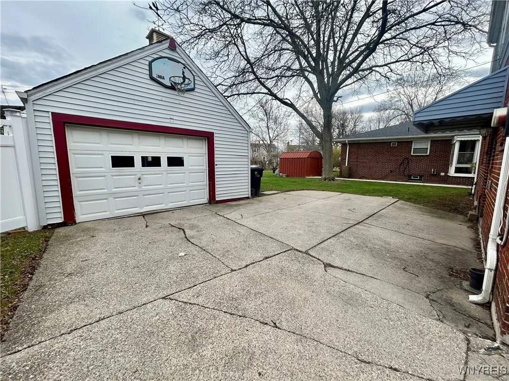 1665 Colvin Boulevard, Tonawanda-town, New York 14, Tonawanda, New York 14223, 4 Bedrooms Bedrooms, 7 Rooms Rooms,1 BathroomBathrooms,Residential,Closed,1665 Colvin Boulevard, Tonawanda-town, New York 14,0,B1599684