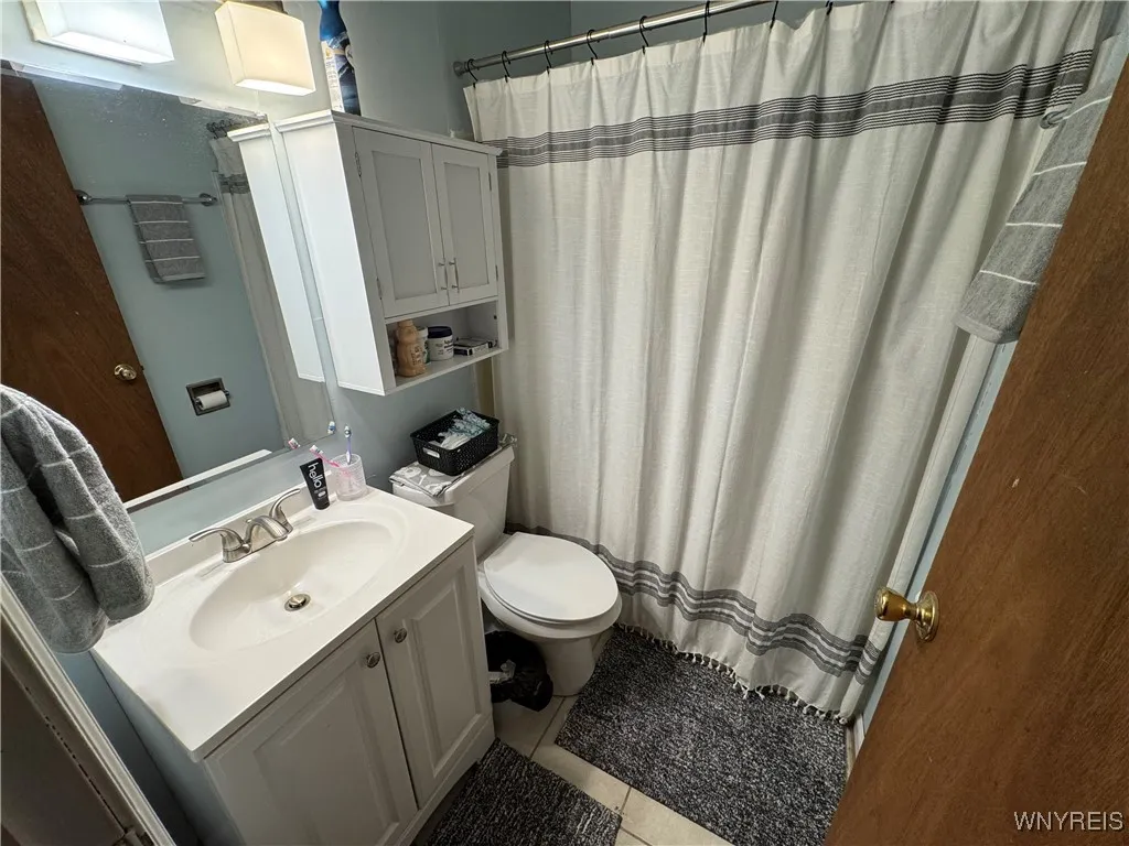 344 Clinton Street Lower, Lockport-city, New York, Lockport City, New York 14094, 1 Bedroom Bedrooms, 5 Rooms Rooms,1 BathroomBathrooms,Residential Lease,For Rent,344 Clinton Street Lower, Lockport-city, New York ,B1599729