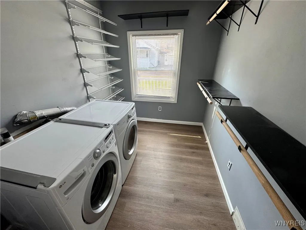 344 Clinton Street Lower, Lockport-city, New York, Lockport City, New York 14094, 1 Bedroom Bedrooms, 5 Rooms Rooms,1 BathroomBathrooms,Residential Lease,For Rent,344 Clinton Street Lower, Lockport-city, New York ,B1599729