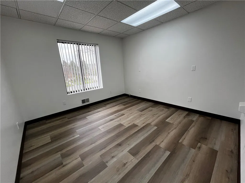 Room 3 8.9x10.5