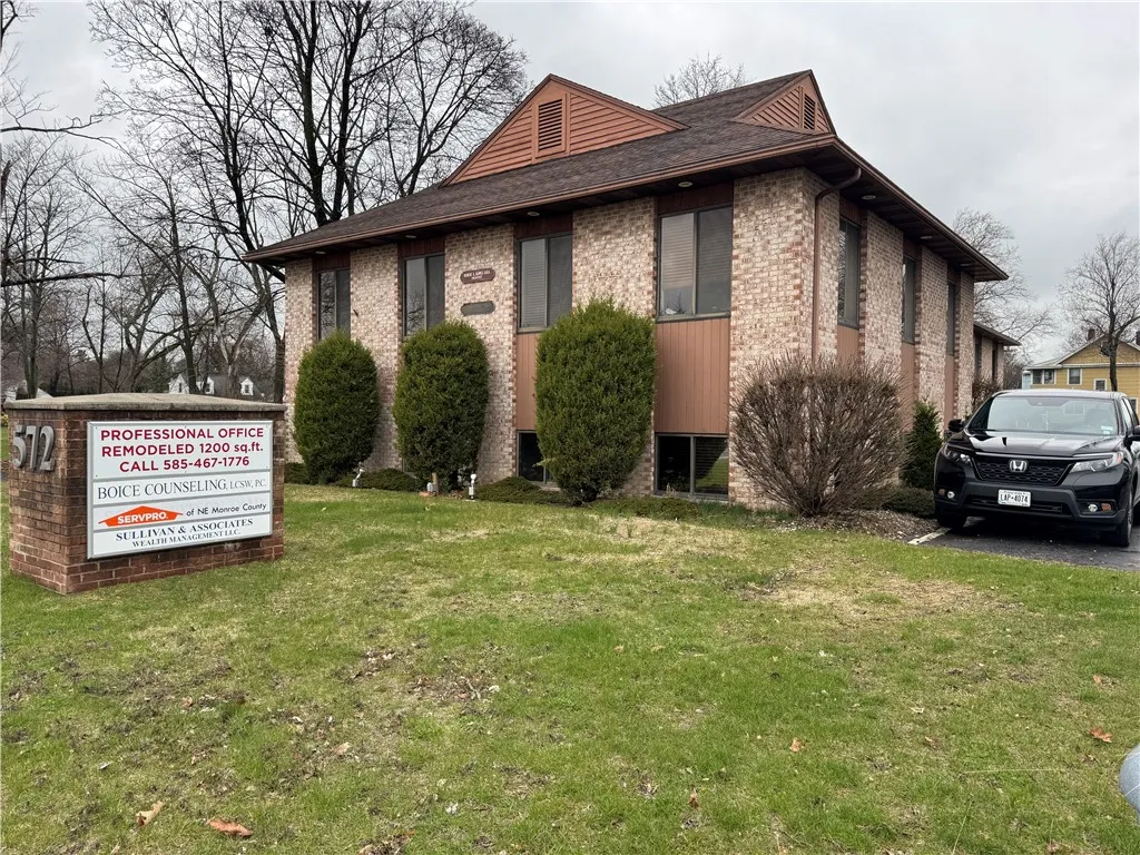 572 Titus Avenue, Irondequoit, New York 14617, Irondequoit, New York 14617, ,Commercial Lease,For Rent,572 Titus Avenue, Irondequoit, New York 14617,R1599174