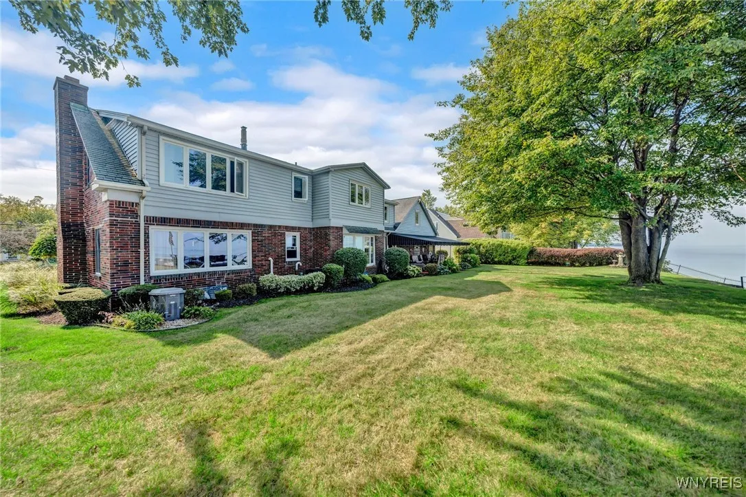 4900 Clifton Parkway, Hamburg, New York 14075, Hamburg, New York 14075, 4 Bedrooms Bedrooms, 12 Rooms Rooms,3 BathroomsBathrooms,Residential,Closed,4900 Clifton Parkway, Hamburg, New York 14075,0,B1599781